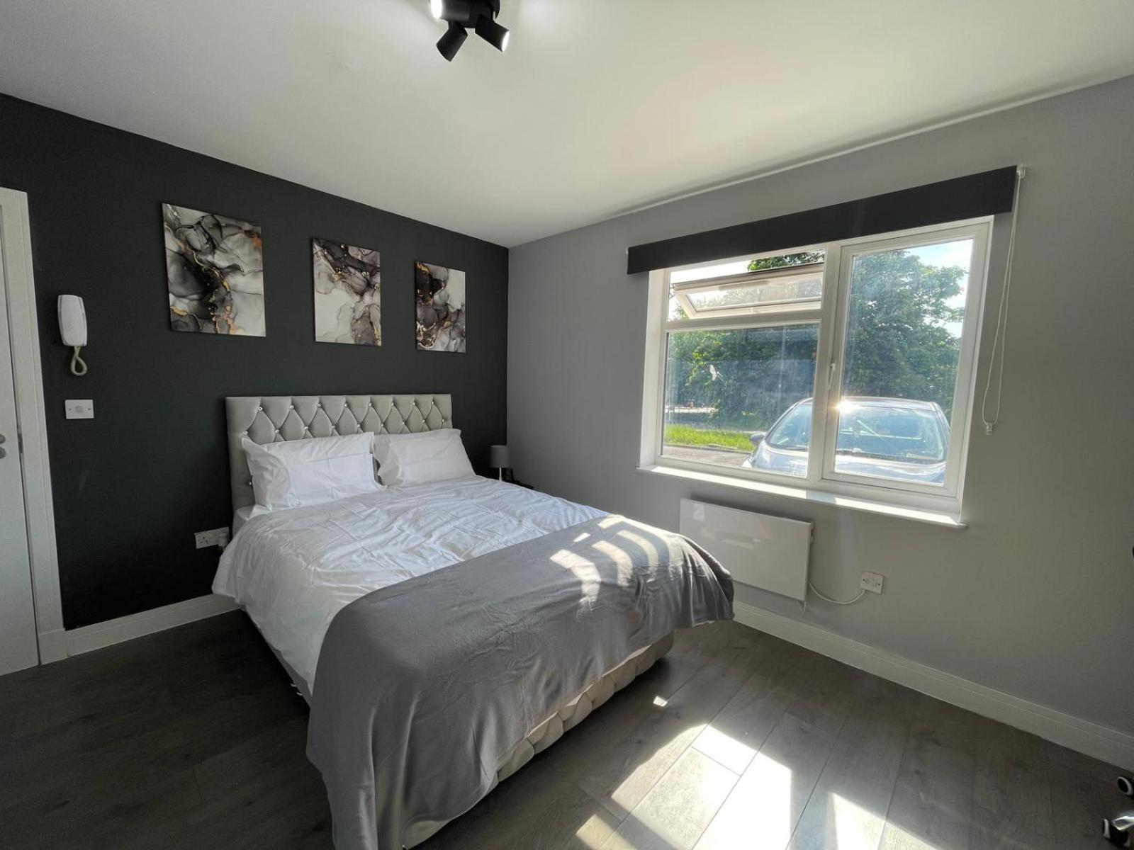 Homestay Letzi Premium Cozy Retreat Private En-suite Rooms, Wembley London