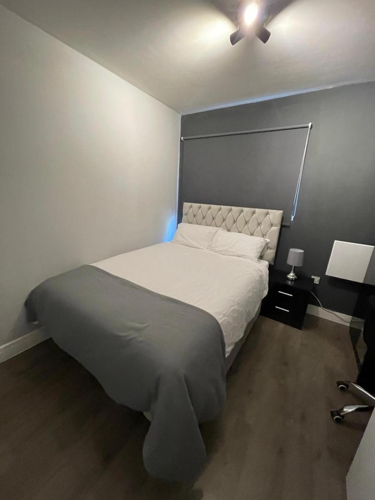 Letzi Premium Cozy Retreat Private En-suite Rooms, Wembley Homestay *